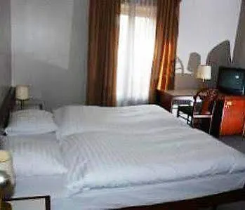 Galions Et Pub Hotell Cheseaux-sur-Lausanne